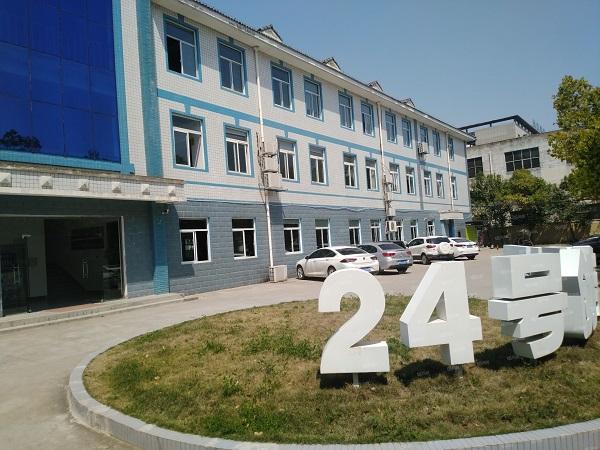 24号创新工场125平(租)，经开区地铁口旁入驻有补贴